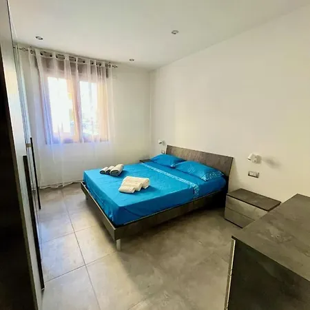 Becky's House Apartman *