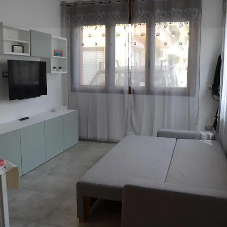 Apartment Becky's House Quartu SantʼElena